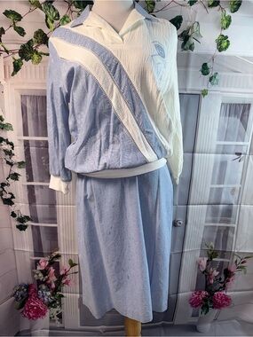 2010-Vintage Regal Light Blue & Cream Two-Tone 2-Piece Skirt Set